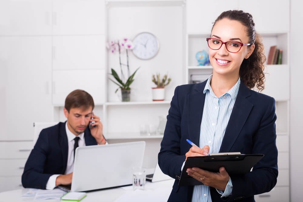 Auxiliar Administrativo: o que faz, salário, mercado de trabalho e como ingressar na profissão
